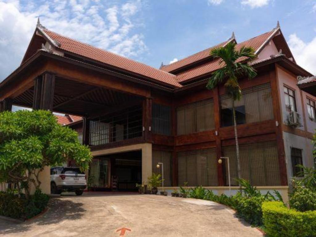 Xishuangbanna Hotel Managed By Xandria Hotel Luang Prabang Exteriör bild